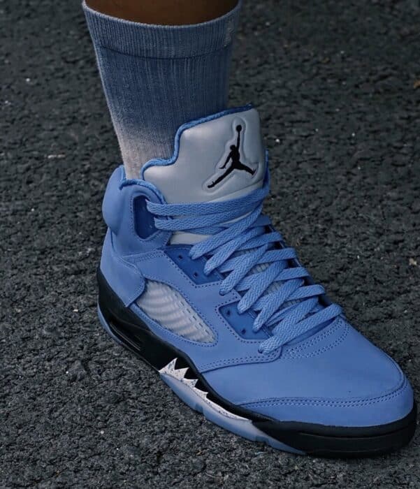 Air Jordan 5 UNC