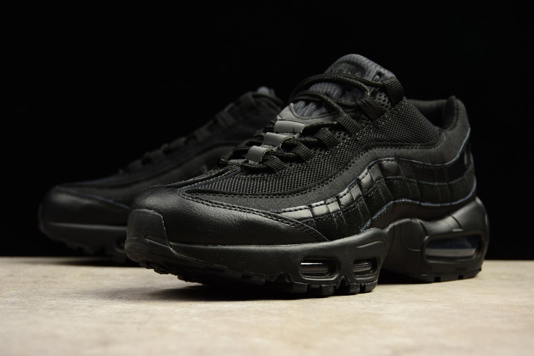 Nike Air Max 95 Essential Triple Black