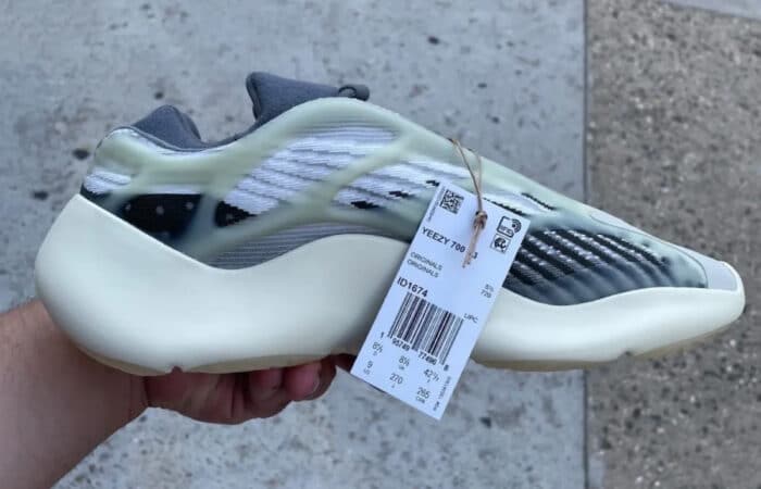Adidas Yeezy 700 V3 Fade Salt
