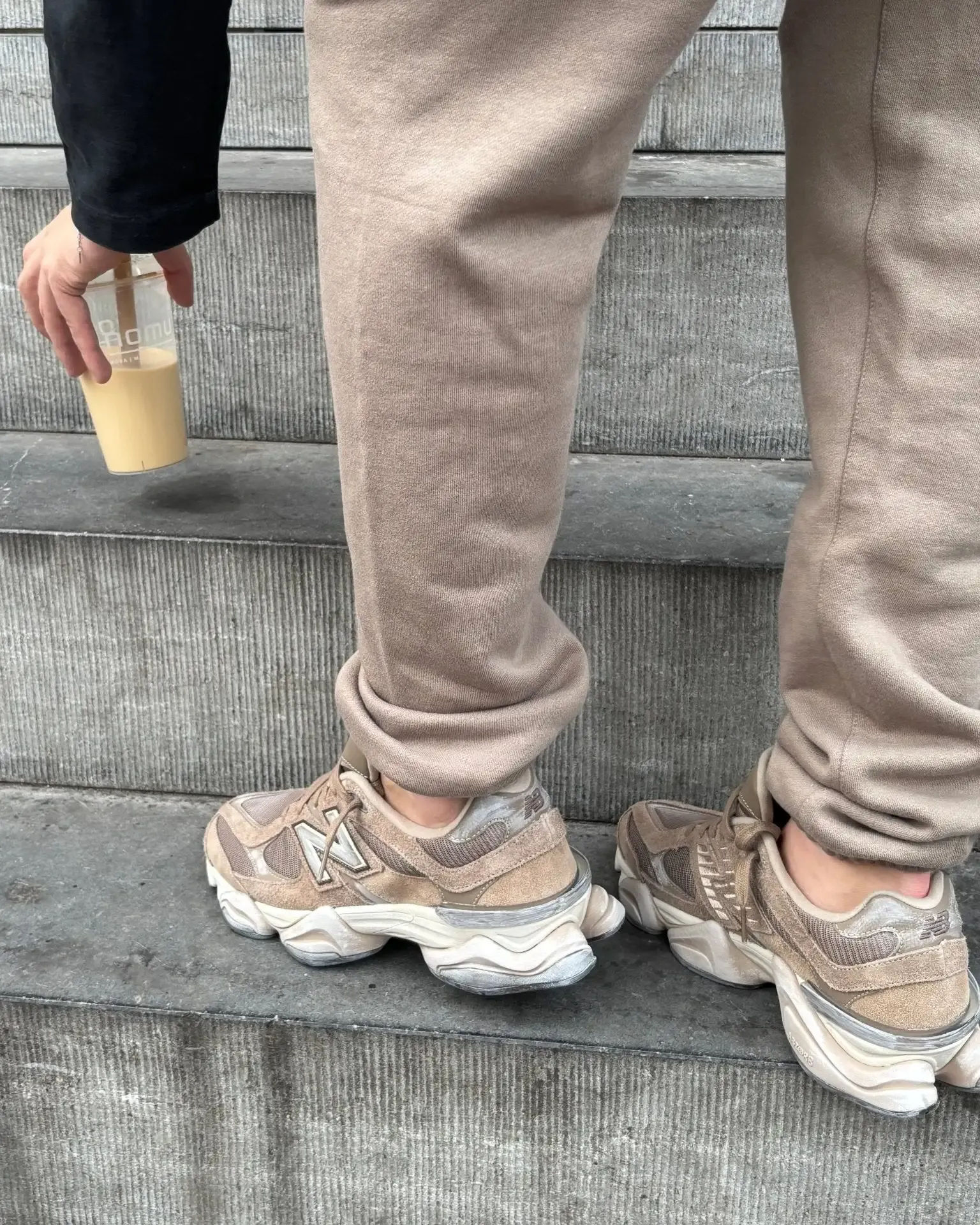 New Balance 9060 Mushroom