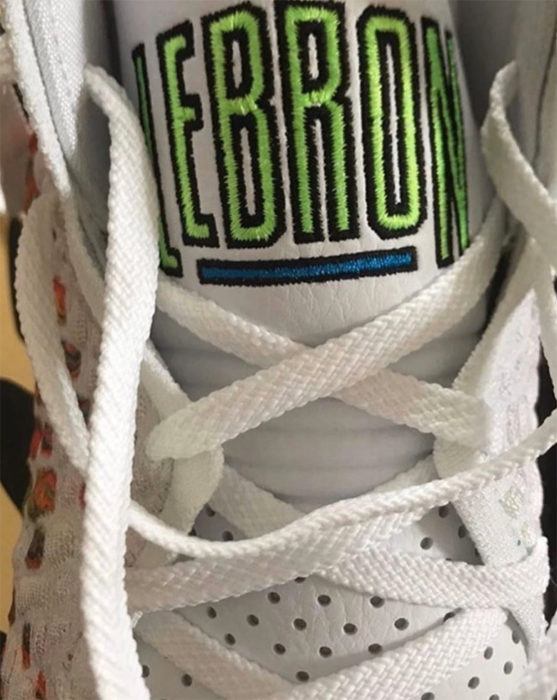 LeBron 17 Command Force