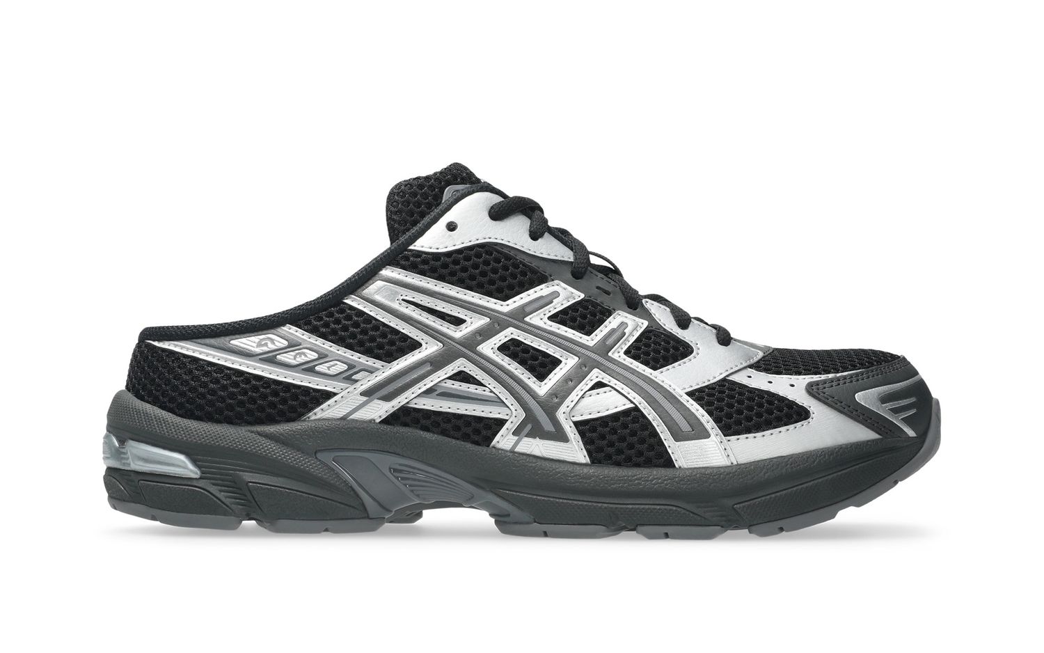 ASICS Gel 1130 Mule in zwart en zilver zijaanzicht