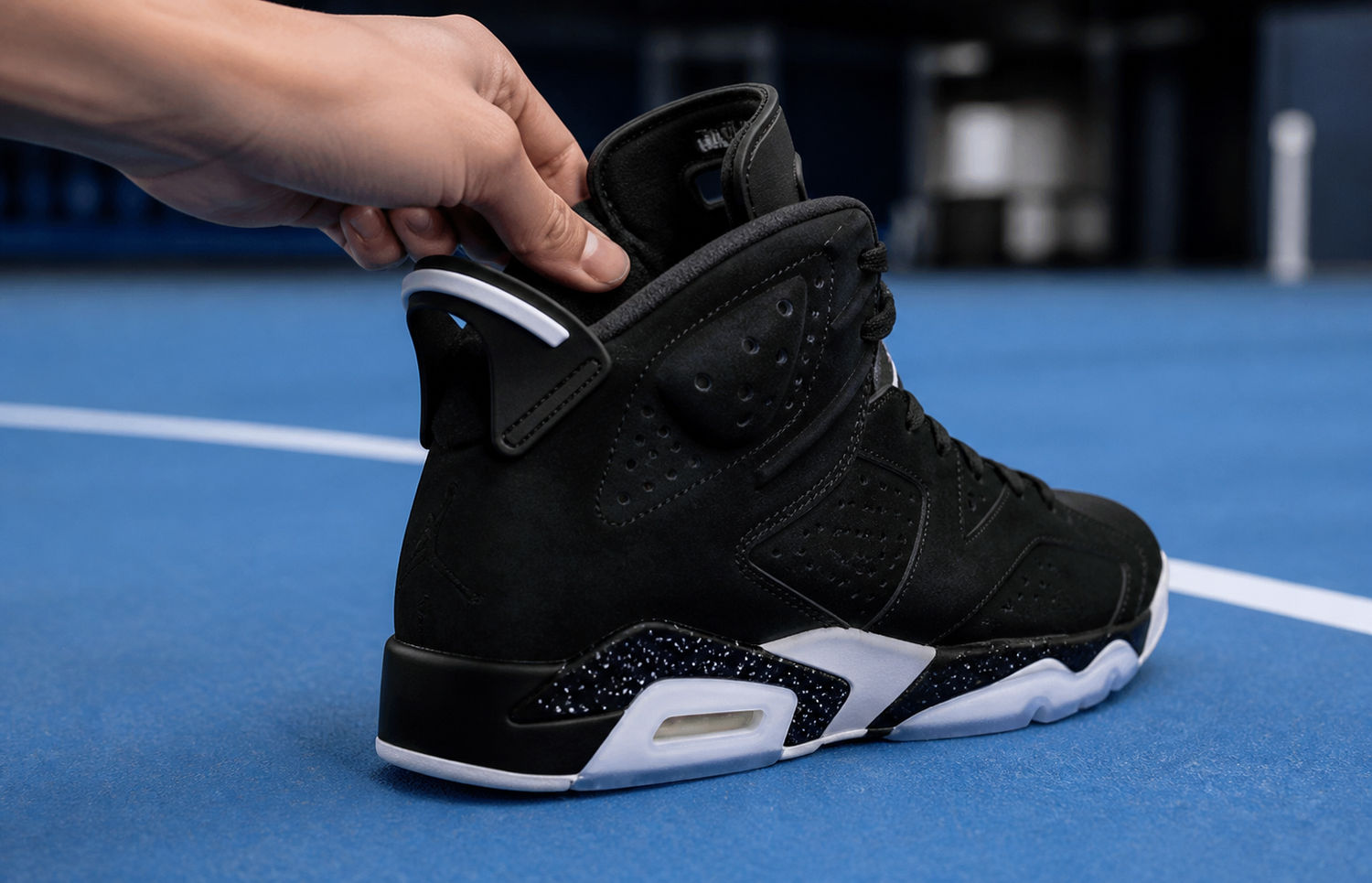 Air Jordan 6 hielconstructie en gevoerde kraag