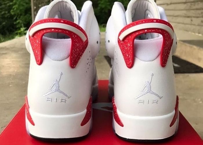 Air Jordan 6 Red Oreo