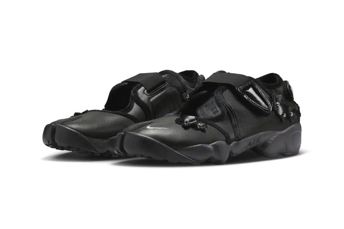 Nike Air Rift Flowers