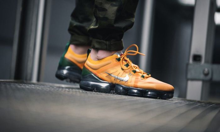 Nike Air VaporMax Orange Green