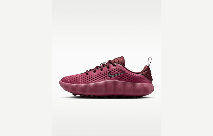 Nike Mind 002 Pink Smoke met roze upper en foam nodes