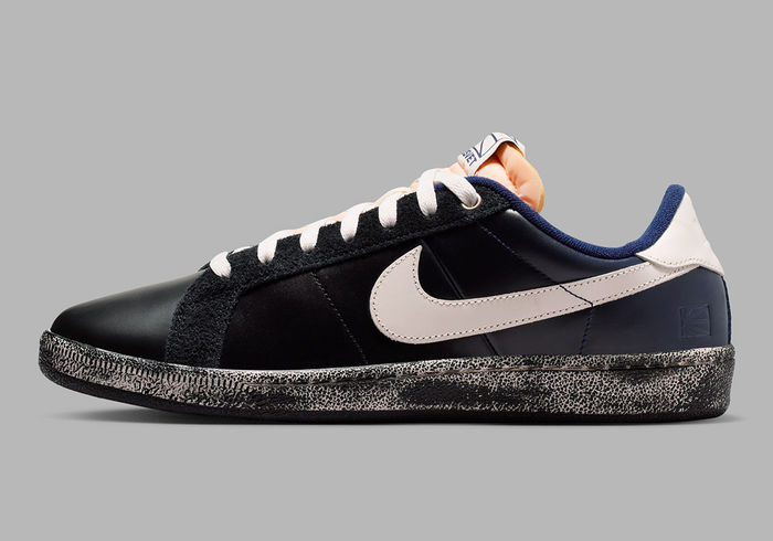 Nike Tennis Classic veters als voorbeeld van losgaande veters
