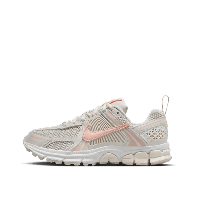nike-vomero-5-reflective-accents-hf6998-003