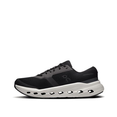 On Cloudrunner 3 "Black/White" | 3MG10071430