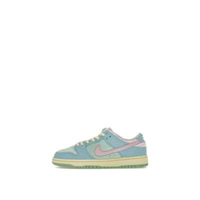 Nike SB Dunk Low Verdy "Blue Gaze/Light Arctic Pink/Bicycle Yellow" (PS) | FZ7195-400