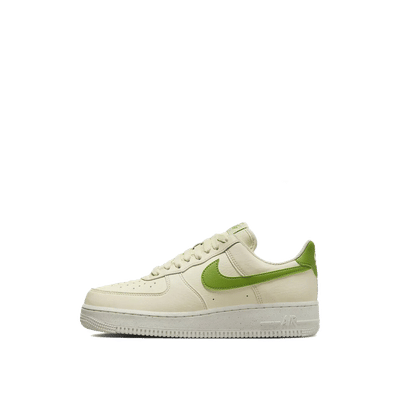 nike-wmns-air-force-1-07-coconut-milk-green-dv3808-102