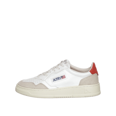 autry-medalist-low-whiteorange-aulwls45