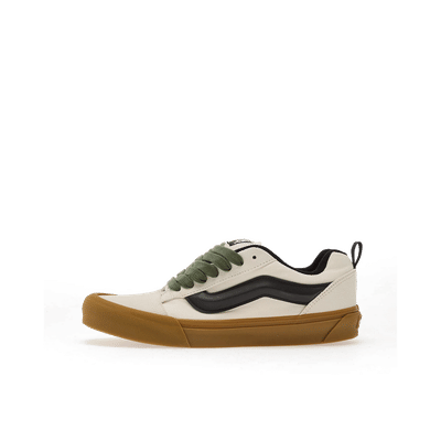 vans-knu-skool-gum-whiteblack-vn000d6zyb21