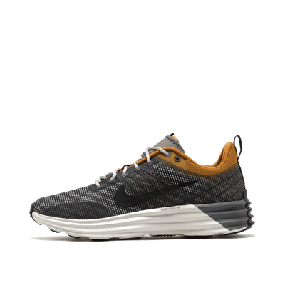 nike-lunar-roam-se-prm-bruin-fz8116-200