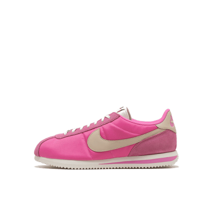 nike-cortez-wmns-playful-pinksanddrift-sail-if1764-601