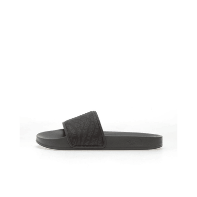 the-north-face-basecamp-slide-iii-logo-mania-print-nf0a4t2rmik1