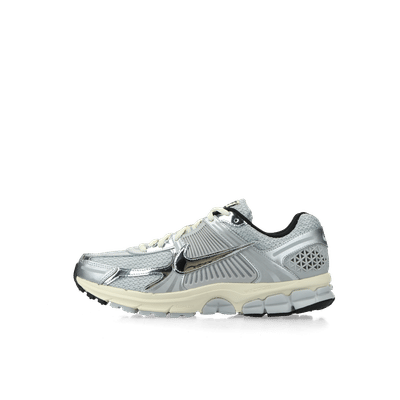 nike-zoom-vomero-5-greychromesilver-im3486-002