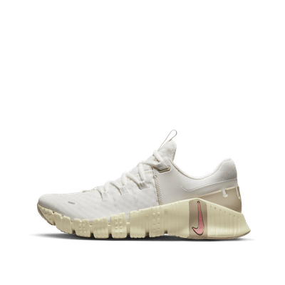 Nike Free Metcon 5 "Sail/Sanddrift/Coconut Milk" | DV3950-100