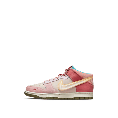 Social Status x Nike Dunk Mid "Strawberry Milk" | DJ1173-600