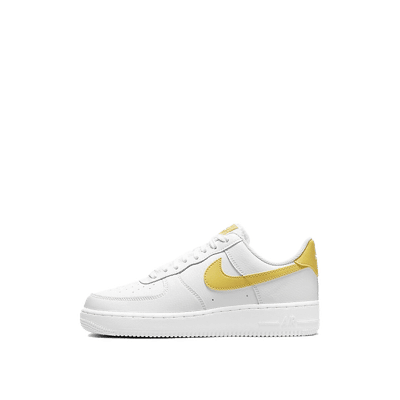 nike-wmns-air-force-1-07-saturn-gold-315115-170