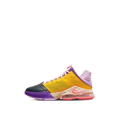 Nike LeBron 19 Low "Mismatch" | DO9829-500
