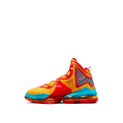 Nike LeBron 19 "Tune Squad" | DC9338-800