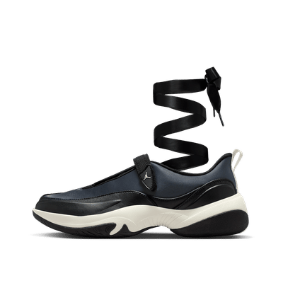 Jordan Pointe Wmns "Black" | IB8597-001