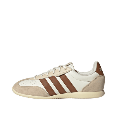 adidas-barreda-lo-off-white-dusky-bronze-warm-vanilla-hq7389