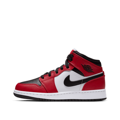 air-jordan-1-mid-chicago-black-toe-gs-554725-069
