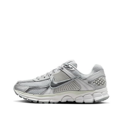 nike-wmns-zoom-vomero-5-grey-fogoff-whitespruce-aura-ib8929-004