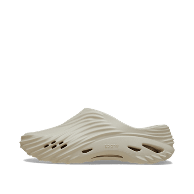 Crocs Echo Wave Clogs "Almond Tint" | 2105210LL