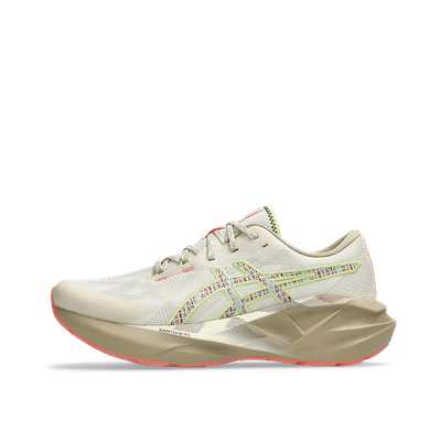 ASICS Novablast 5 TR "Nature Bathing/Guava" | 1012B809-700
