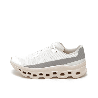 On Cloudmonster "Void" | 3WG10814680