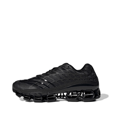 adidas-megaride-f50-black-hq93434423