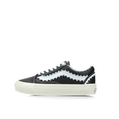 vans-lx-old-skool-coquette-blackwhite-vn000d9vy281