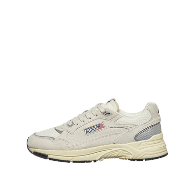 Autry Hyperway Low "White / Silver" | HYLMUM18