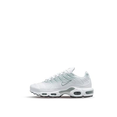nike-air-max-plus-white-mica-green-dz3670-100