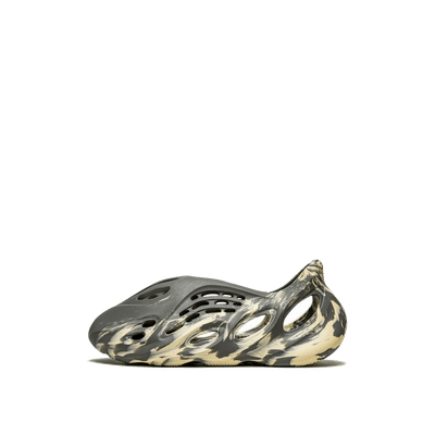 Adidas Yeezy Foam RNNR "MXT Moon Gray" | GV7904