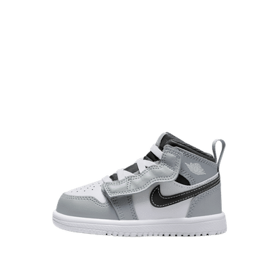 jordan-air-retro-grey-ar6352-078