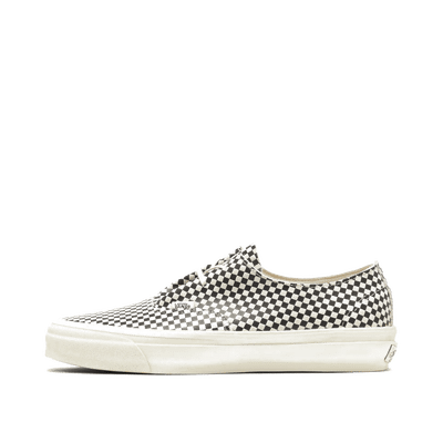 vans-lx-authentic-ease-checkerboard-blackwhite-vn000ecpba21
