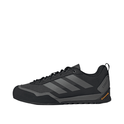 Adidas Terrex Skychaser Solo Approach "Core Black / Carbon / Grey Four" | JS4327