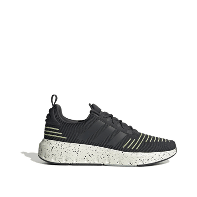 Adidas Swift "Black" | IG4707