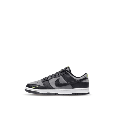 Nike Dunk Low "Green Strike" | FQ2205-001