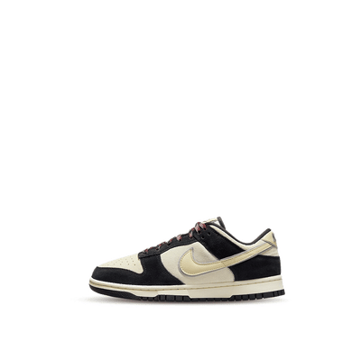 Nike Dunk Low LX "Black/Team Gold" | DV3054-001