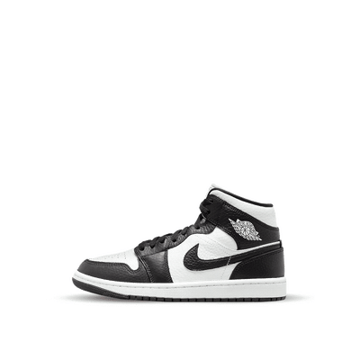 air-jordan-1-mid-invert-blackwhite-dr0501-101