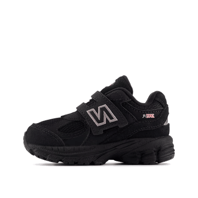 new-balance-2002-hook-loop-kids-beigeblack-iv2002rx