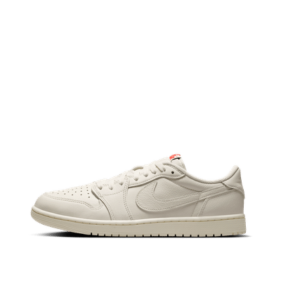 air-jordan-1-retro-low-white-hq6998-100