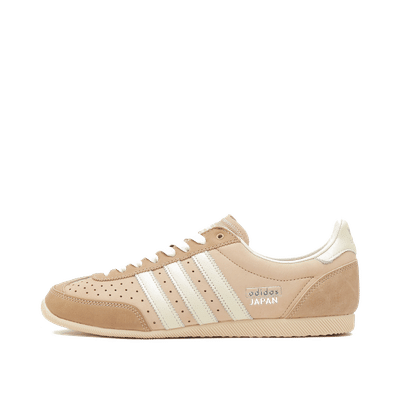 adidas-japan-wmns-warm-sandcrew-whitesilver-metallic-js0253