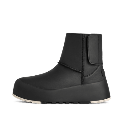 UGG Classic StreetScape Leather "Black/Jasmine" | 1174010BKJ
